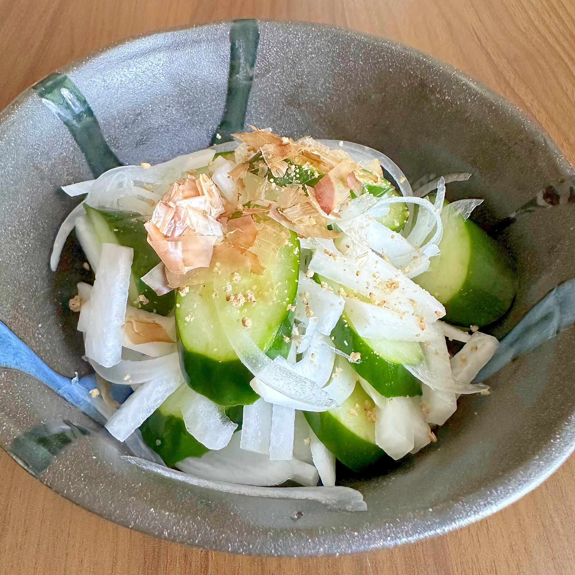 大根と新玉ねぎときゅうりのサラダ*ஐ *ஐ