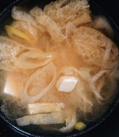 豆腐、油揚げ、ねぎの味噌汁