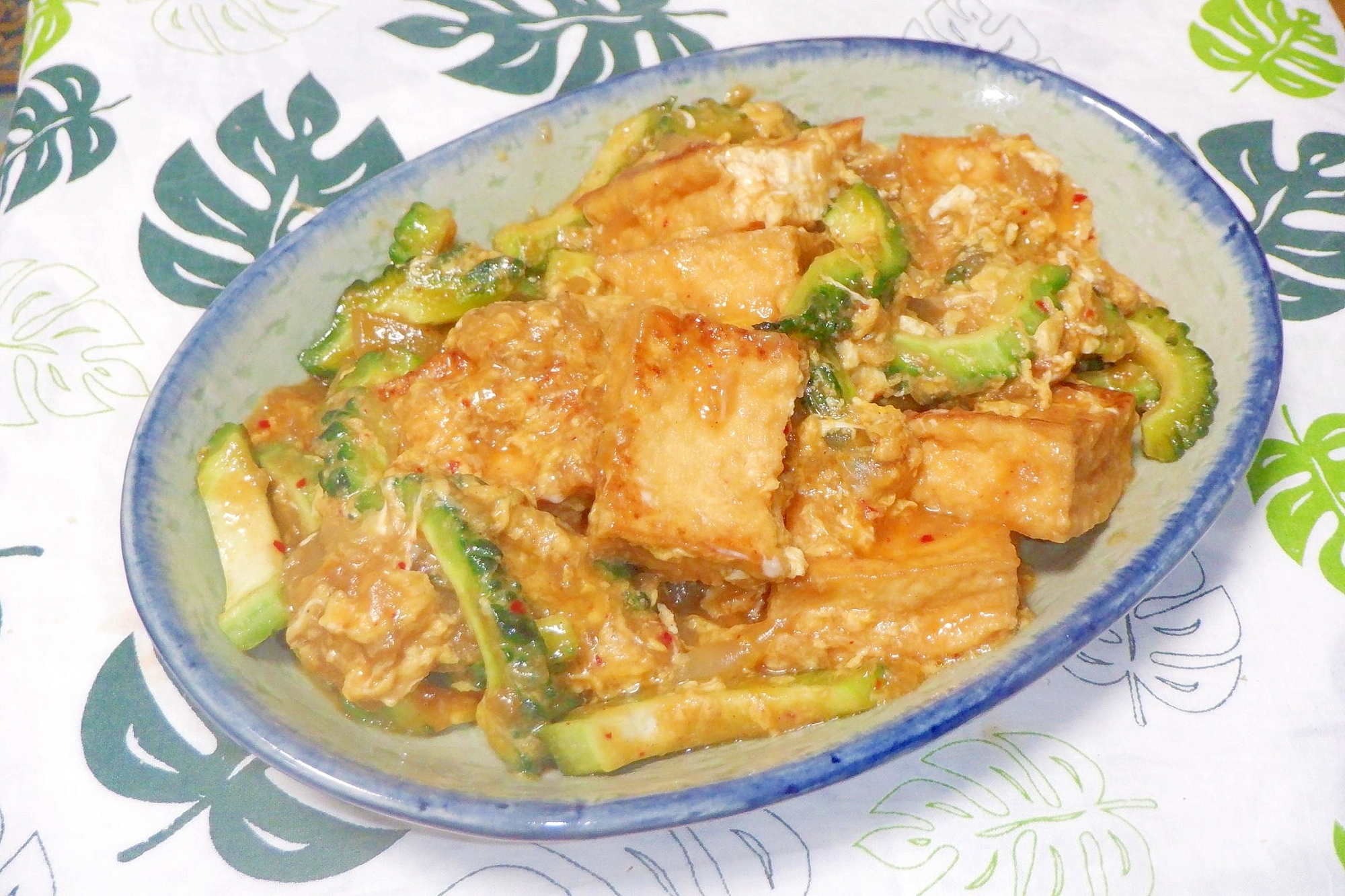 残りカレー簡単アレンジ♪カレーゴーヤチャンプルー