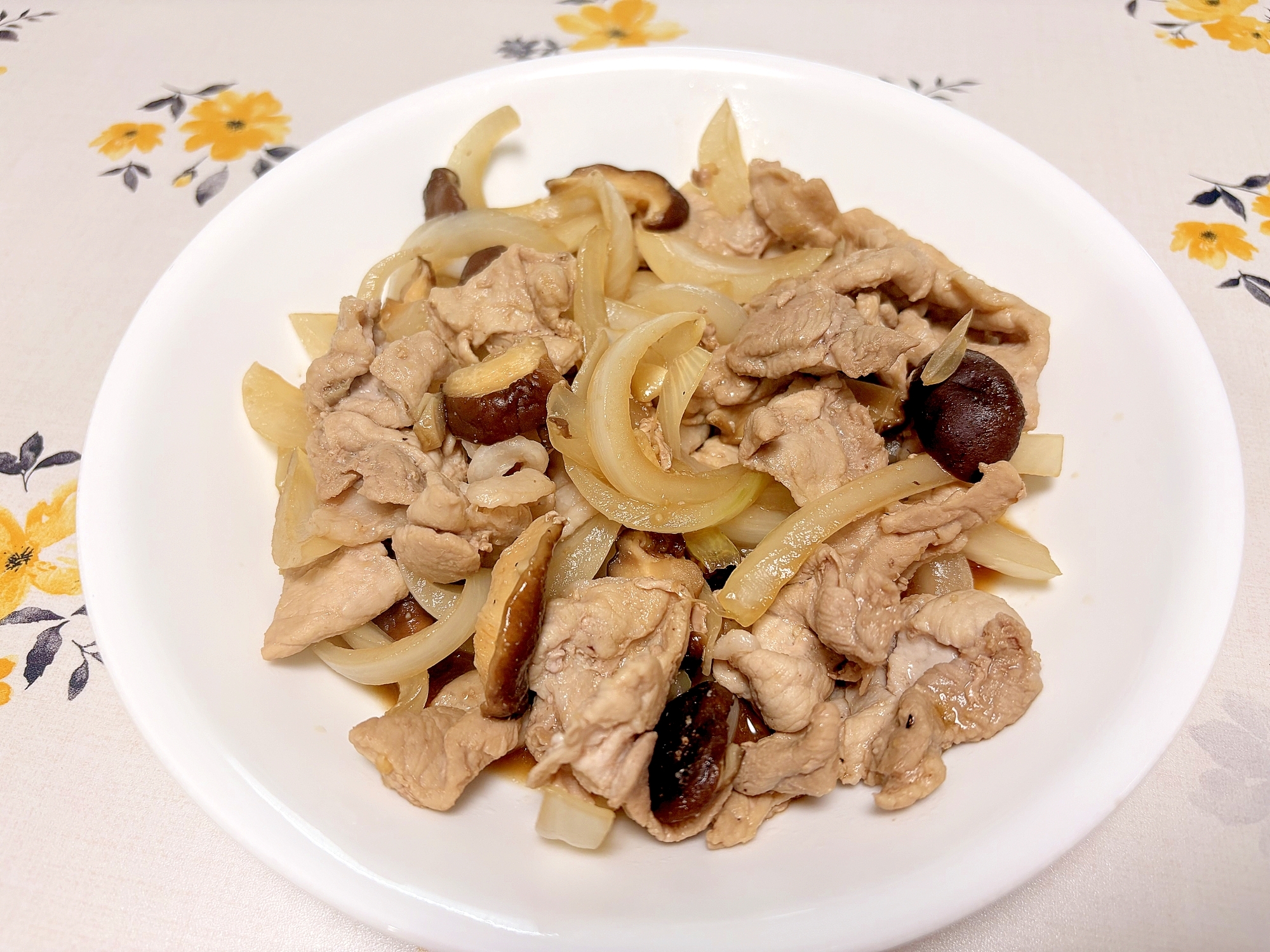 豚肉と生しいたけの醤油炒め