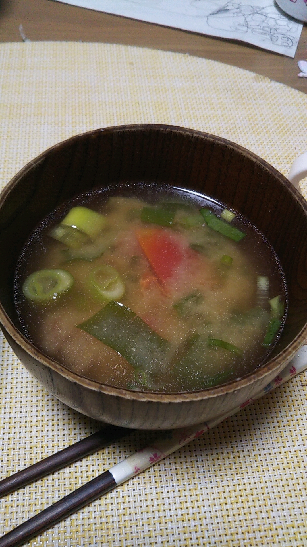 夏にピッタリ！トマトの味噌汁