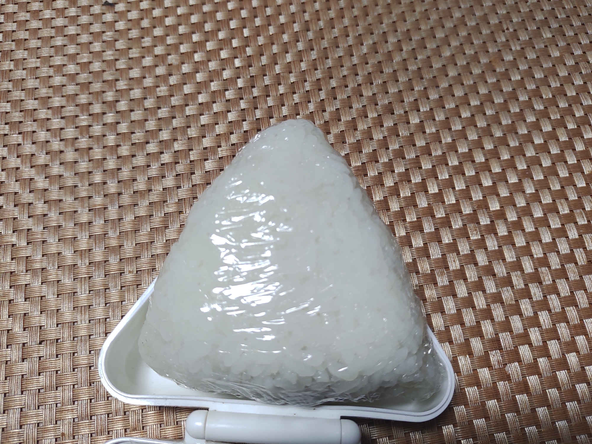 ハムエッグおにぎり