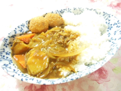 |*･ω･)ﾉ こんばんわぁ☆
チビサイズのカツを入れて戴いたよ❤
自家製カレーにも少しの華やぎが有ると子供が嬉しそうにするんだよ～←お手軽ｗ笑❤有難うね～＾＾