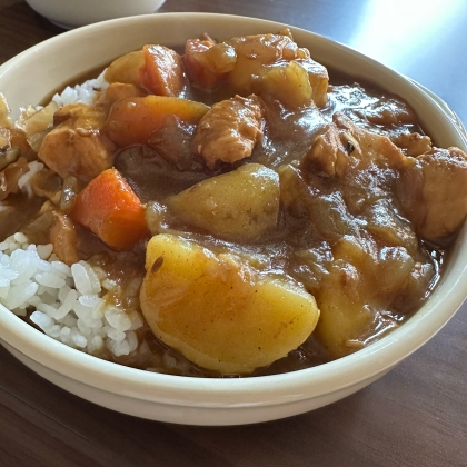 とっても暑い日だったのでこちらを作りました♬コクのあるカレーで家族もペロリでした( ‘༥‘  )元気レシピありがとうございます*•.❥