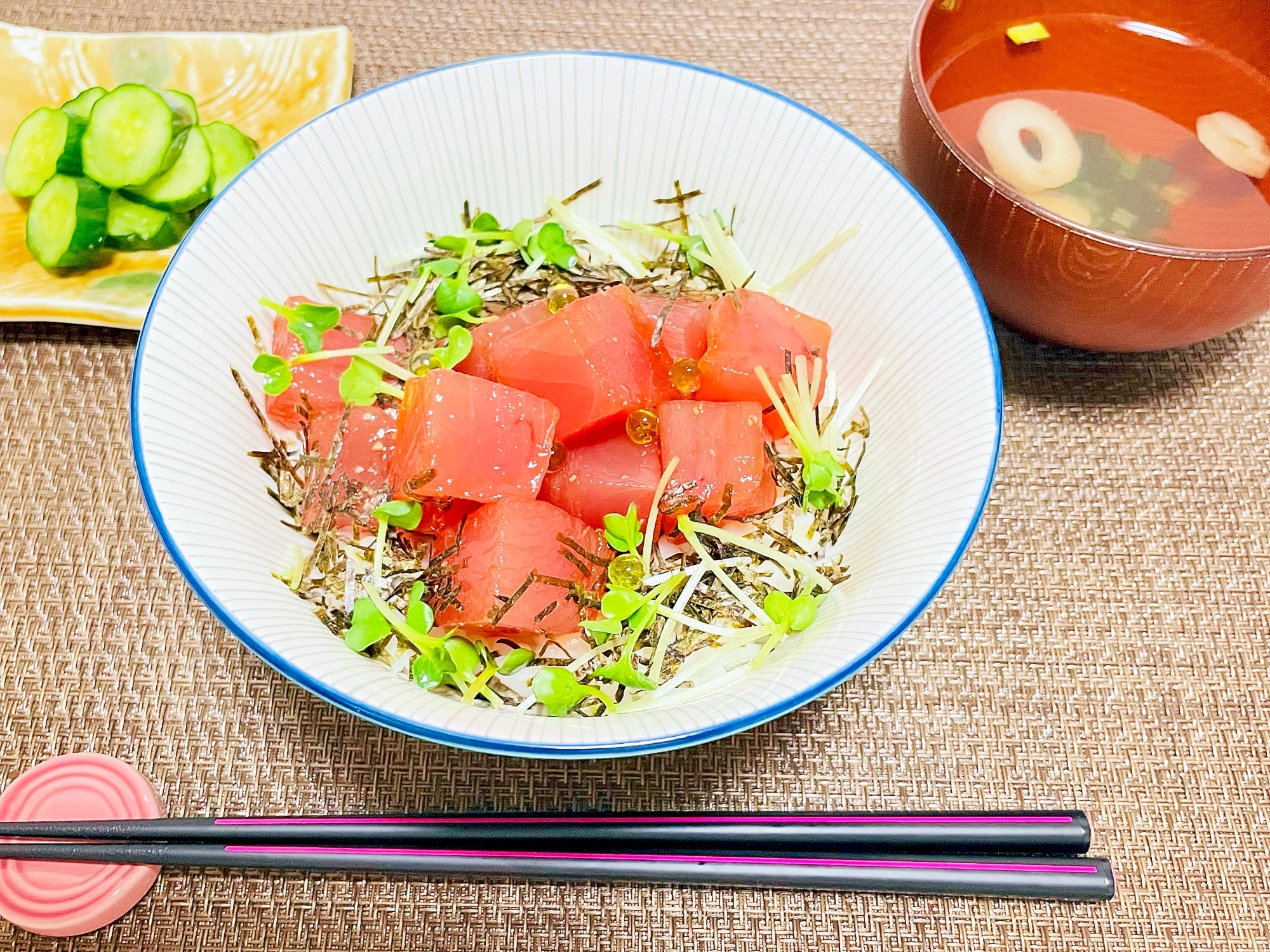 鮪の漬け丼