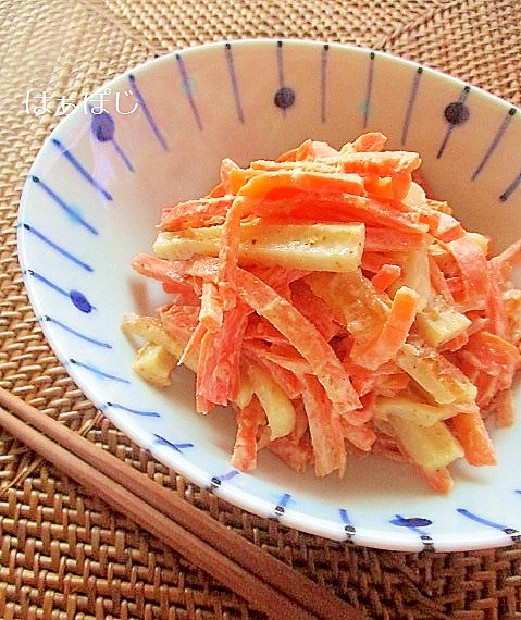 レンジで♪にんじんとちくわのからしゴマヨ和え