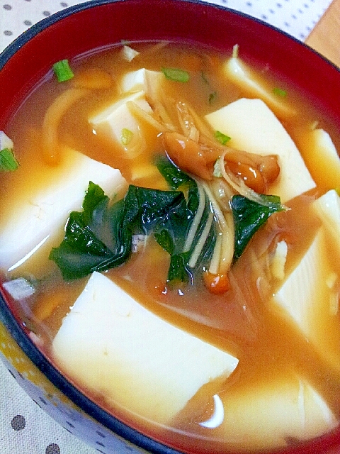✿わかめとなめこと豆腐とえのきのお味噌汁❤