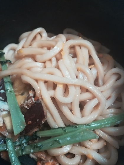 焼きうどん オリーブオイルとわさび醤油味