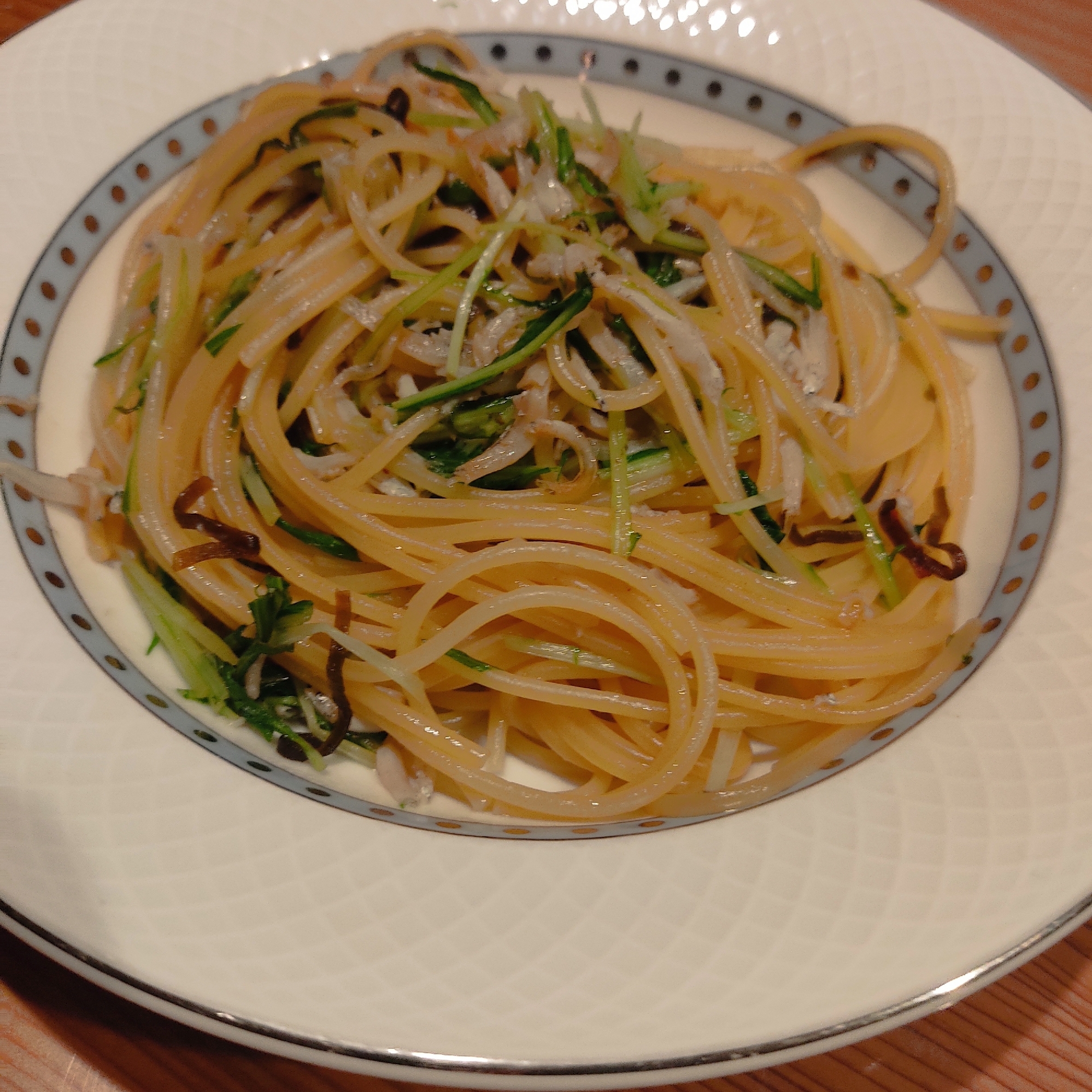 水菜と釜揚げしらすの和風パスタ