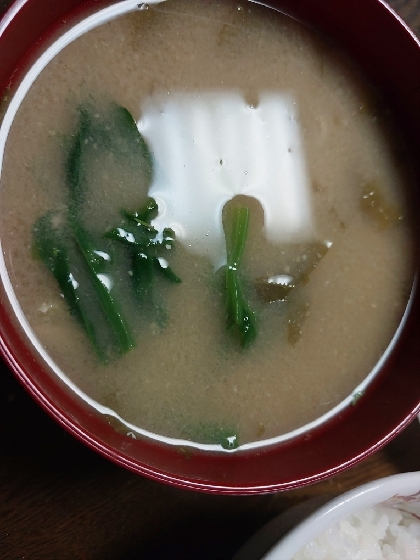 ほうれん草と絹あげの味噌汁