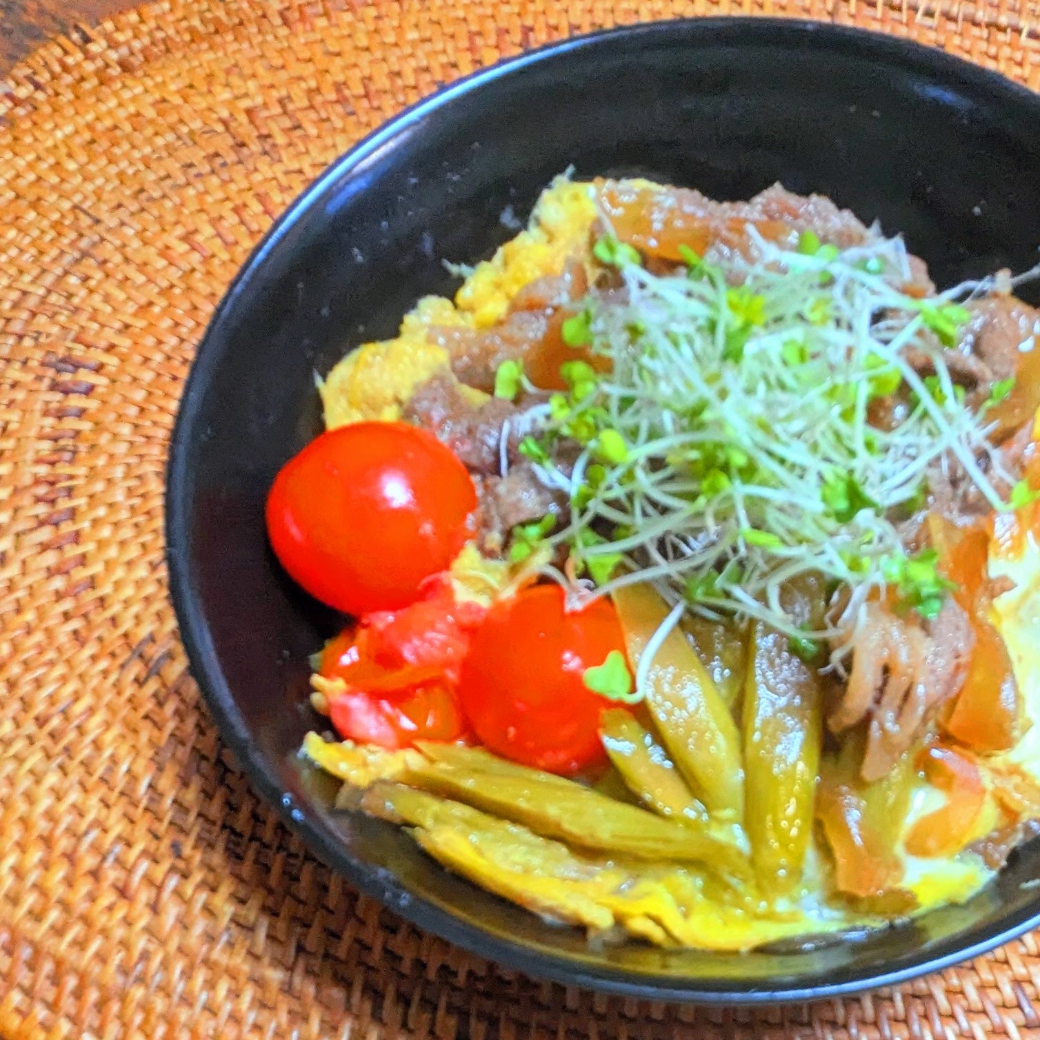 すき煮の玉子とじ丼