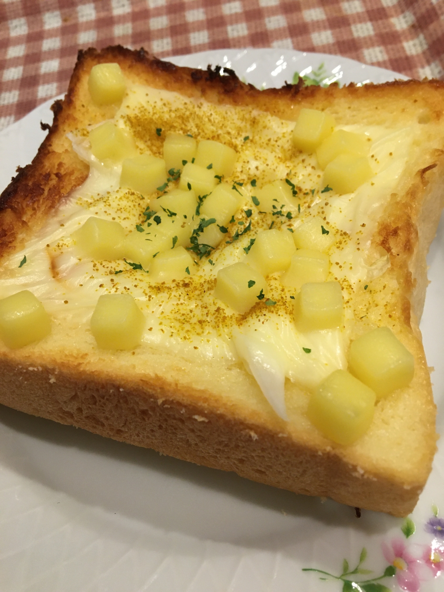 チーズたっぷり☆カレー風味のトースト♪