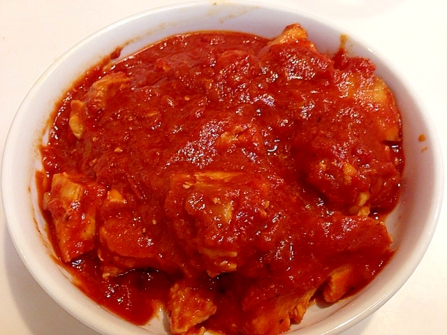 簡単ジューシー☆鶏胸肉のトマトソース煮込み