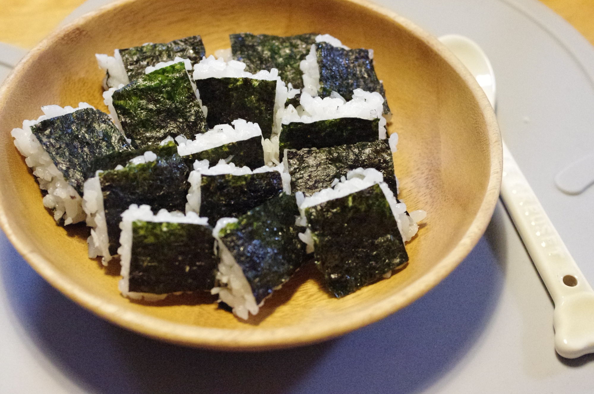 手づかみ食べに 包丁を使わないしらすおむすびサンド レシピ 作り方 By Kdwkmme 楽天レシピ