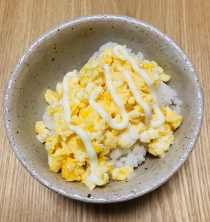 チーズスクランブルエッグ丼