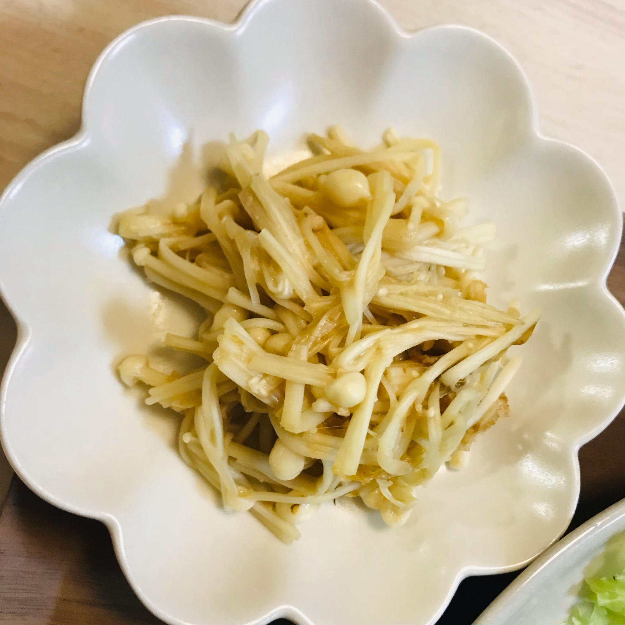 1分で完了！電子レンジで無限エノキ♡