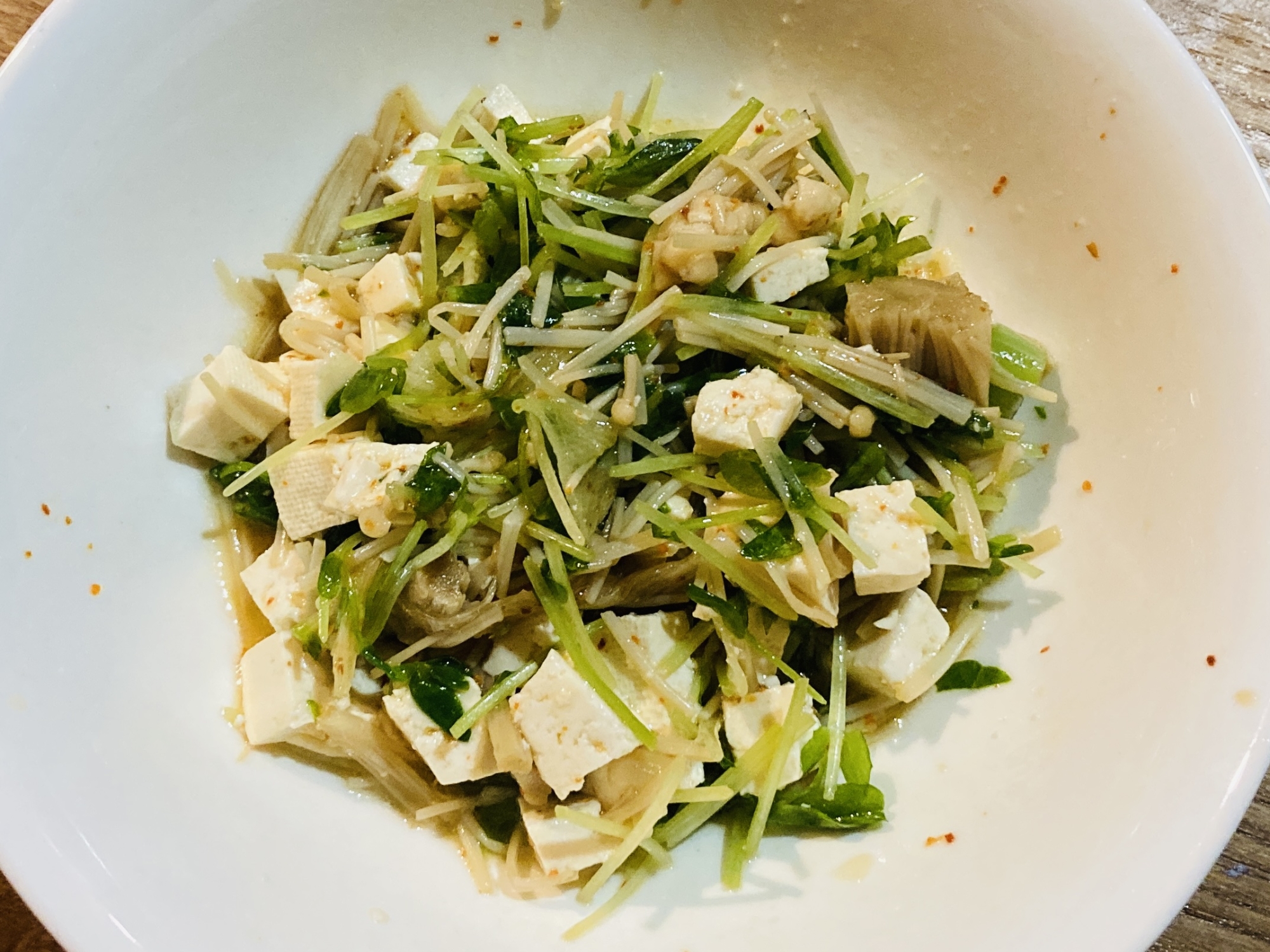 えのきと豆苗のピリ辛豆腐サラダ