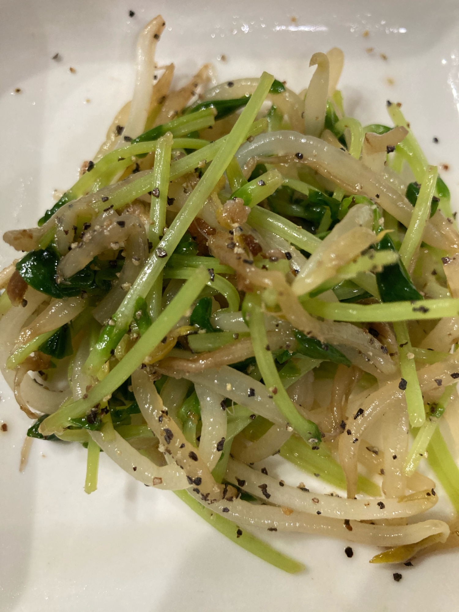 豆苗ともやしの炒め物 レシピ 作り方 By ピクルス 楽天レシピ
