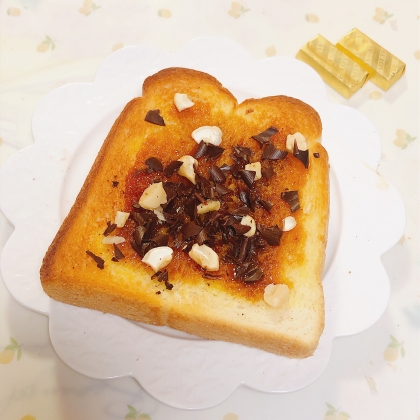 ピーナッツバター＆チョコソースのスイーツ系トースト