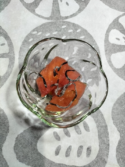 塩昆布トマト（湯むき）