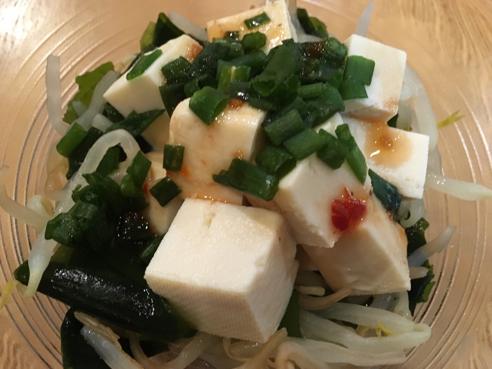 もやしとわかめの豆腐サラダ
