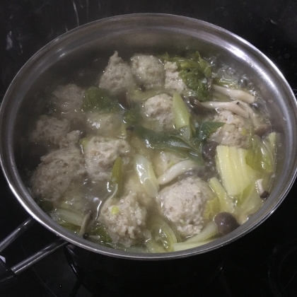 大満足のおいしさでした(^^)♪ 鍋の大きさを気にして白菜少なめにしたのが悔やまれました(笑）近いうちに、白菜どっさり入れてまた作ります！