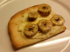 クリームチーズとバナナのメイプルデザートピザ♪
