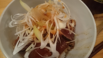 超簡単にできますよ☆マグロとカツオの美味しい漬け丼
