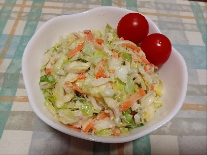 ツナの旨みとちょうどよい甘味で、食べやすいコールスローですね。野菜がたっぷり食べられて、美味しかったです。