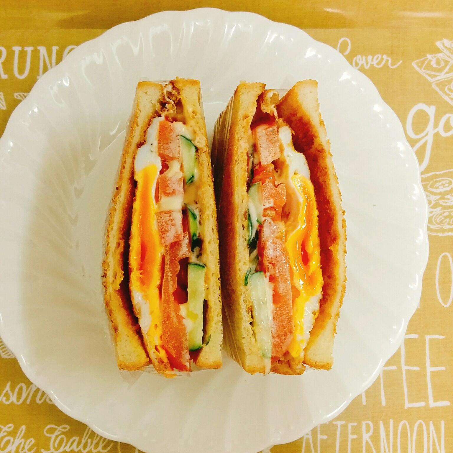 簡単♡食パンde卵と野菜のサンドイッチ