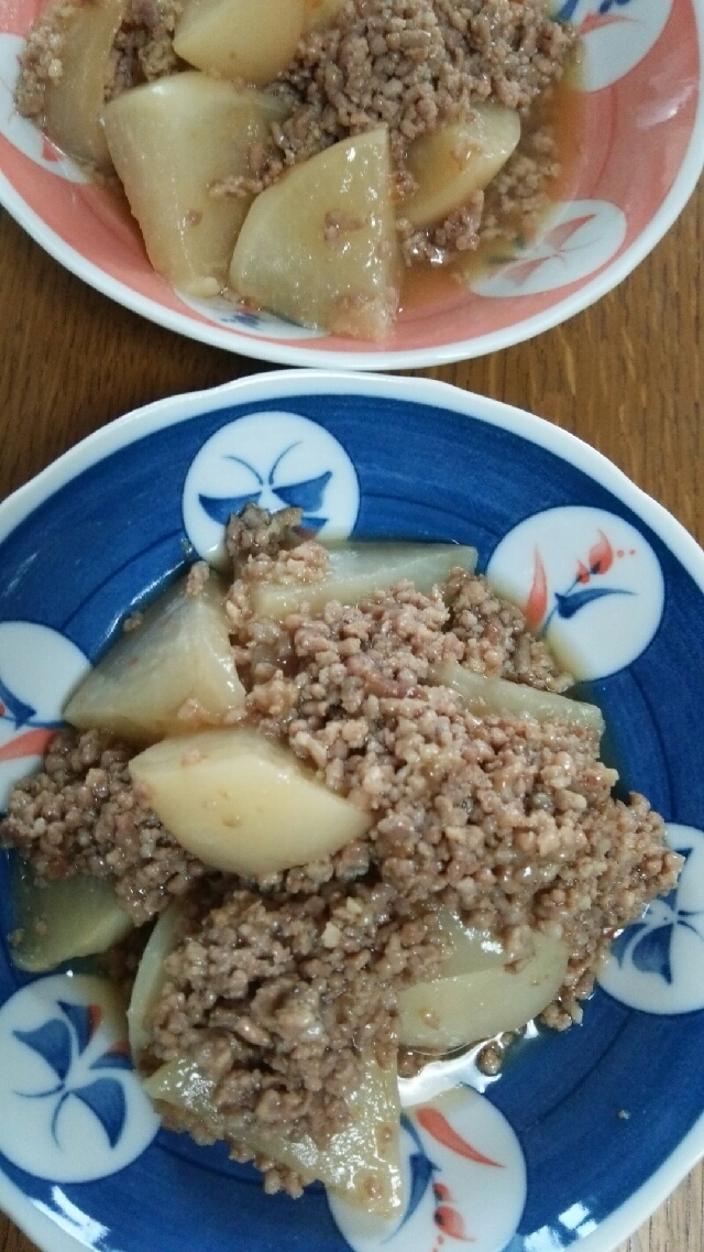 カブと豚ミンチの煮物