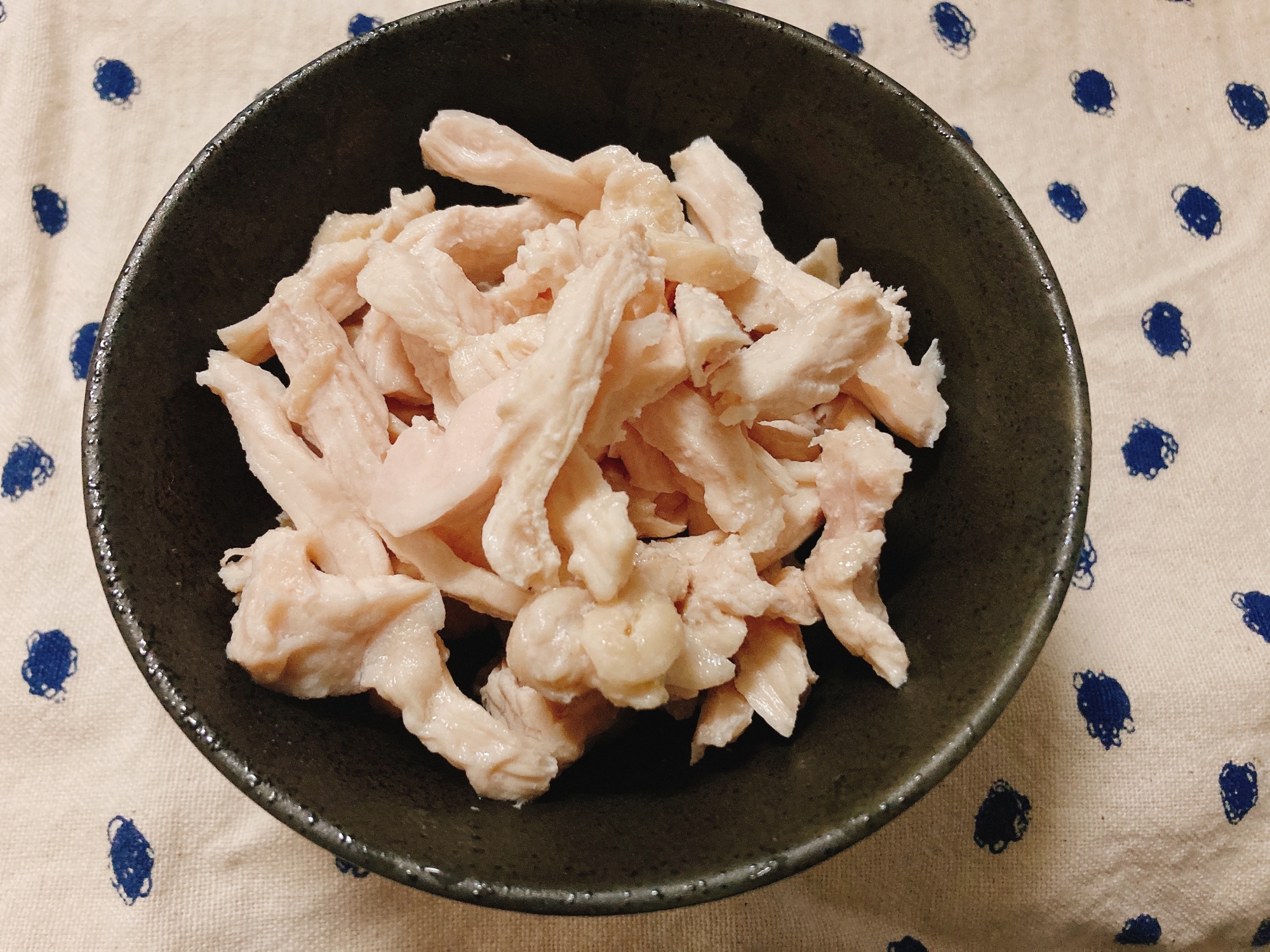 //作り置き//レンジで簡単ヘルシー蒸し鶏