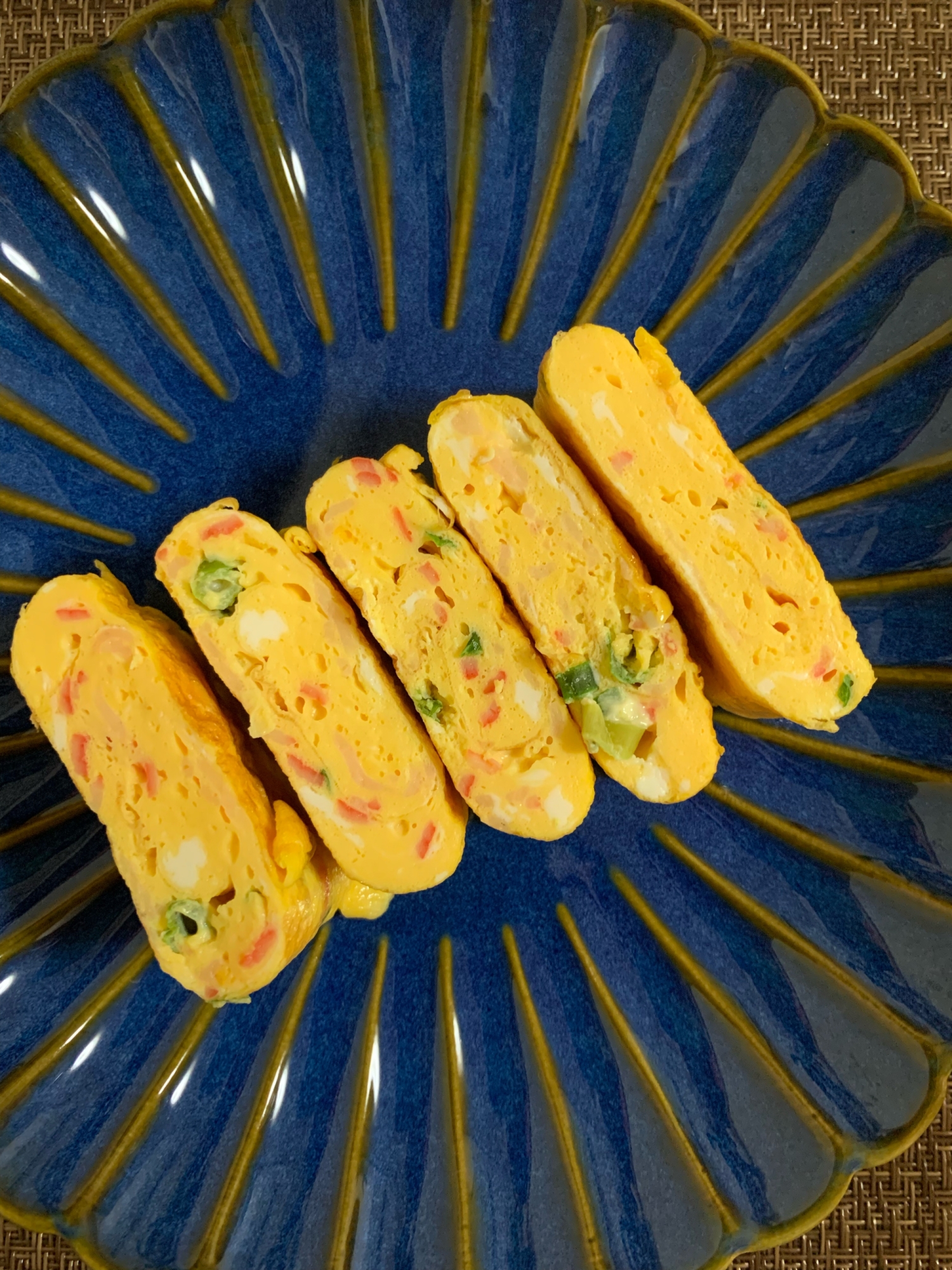 カニカマとネギのマヨ卵焼き レシピ 作り方 By 熊綾 楽天レシピ カニカマとネギのマヨ卵焼き レシピ 作り方 By 熊綾 楽天レシピ