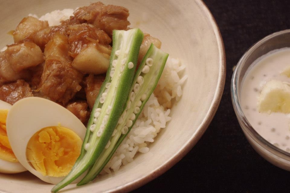 五香粉をきかせて♪魯肉飯（ルーローファン）