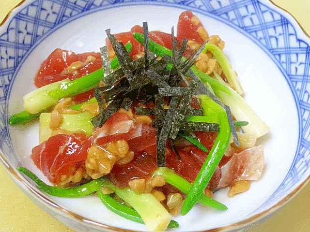 ご飯に載せても☆　「マグロ浅葱納豆和え」