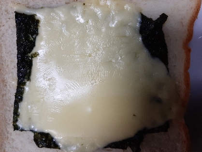 韓国のりとナチュラルチーズのトースト