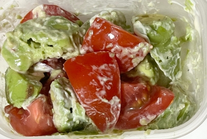 お箸が止まらない♡アボカドとトマトのポン酢和え