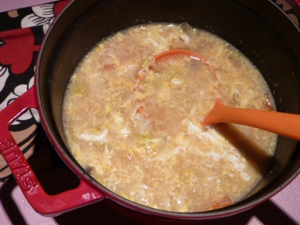 蟹の鍋の後は、雑炊にしましたよ (^_^)
卵がマイルドで、美味しかったよ〜♪
身体がポカポカ、温まったよ ヽ(*´∀`)/
お腹いっぱい☆ごちそう様でした♥