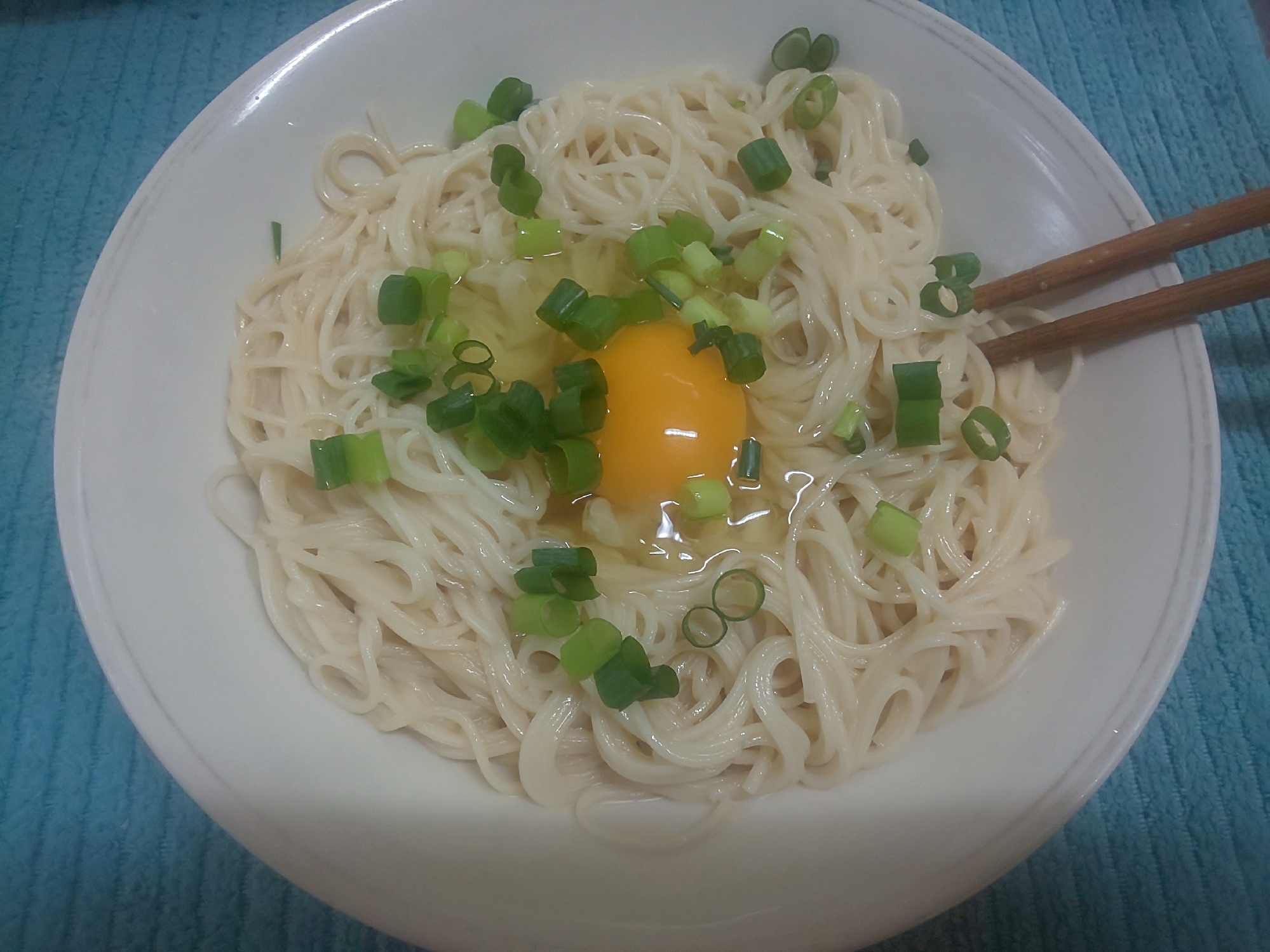 味噌マヨで♪こってり釜玉そうめん