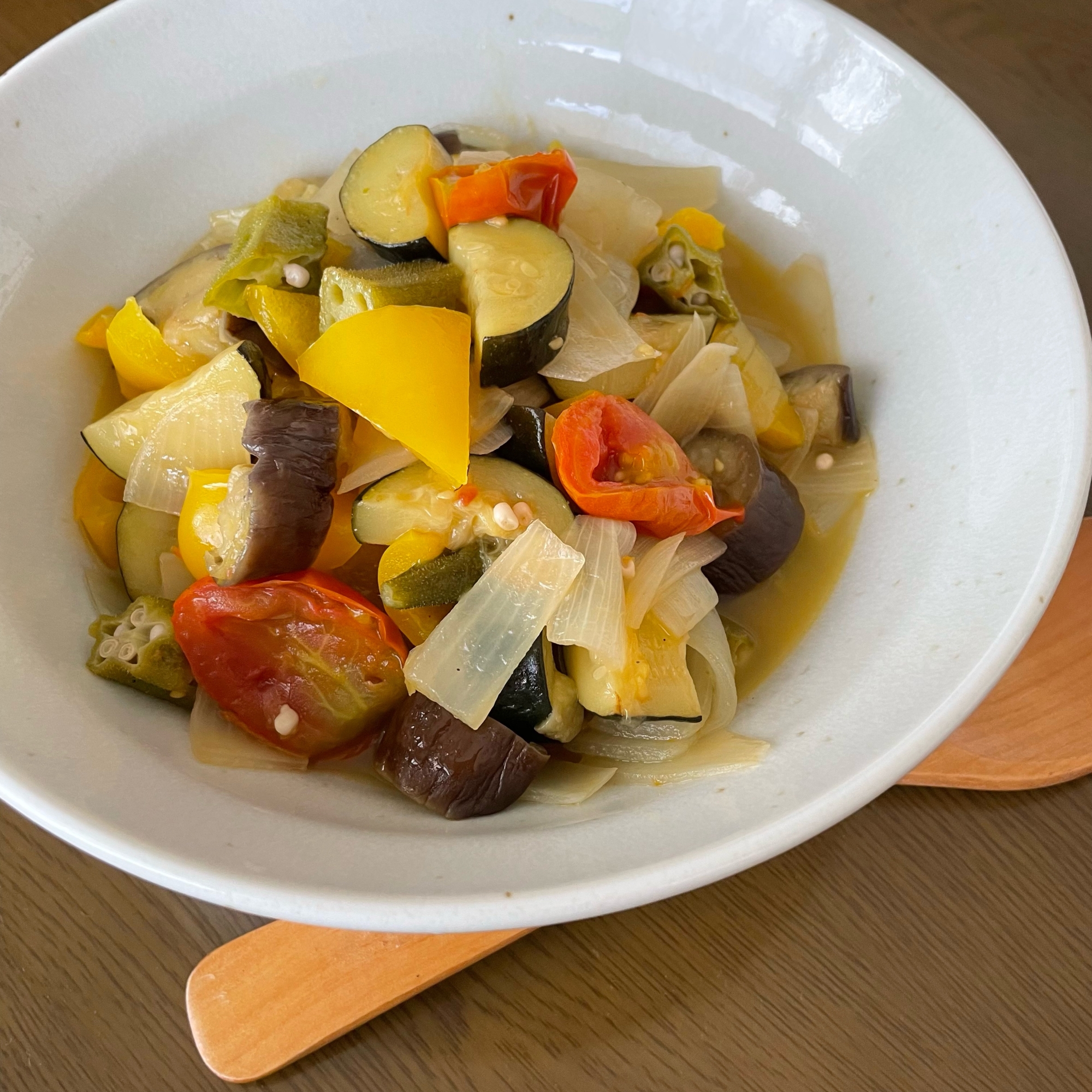 塩だけで旨味たっぷり 夏野菜のラタトゥイユ レシピ 作り方 By Raku Yojo 楽天レシピ