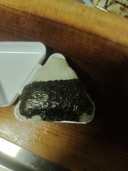 ˚✧₊⁎梅チーズおにぎり⁎⁺˳✧༚