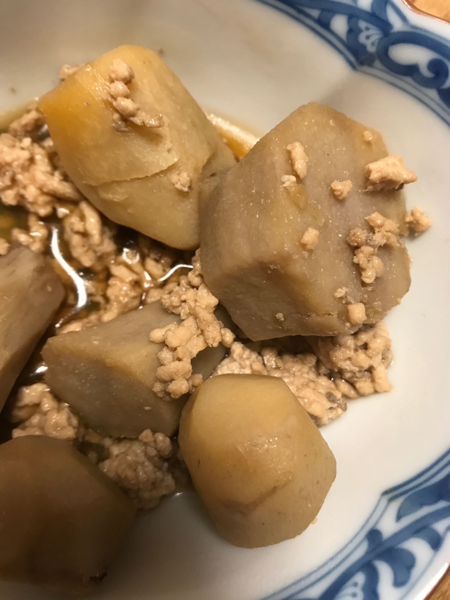 里芋と鶏ひき肉の煮物