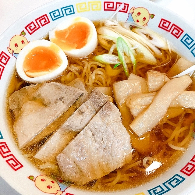 おっきな豚肉と半熟卵の♪お家で醤油ラーメン