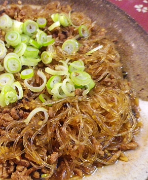 豆鼓たっぷり、コクあり麻婆春雨