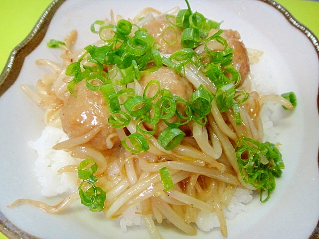 肉団子ともやしの中華炒め丼