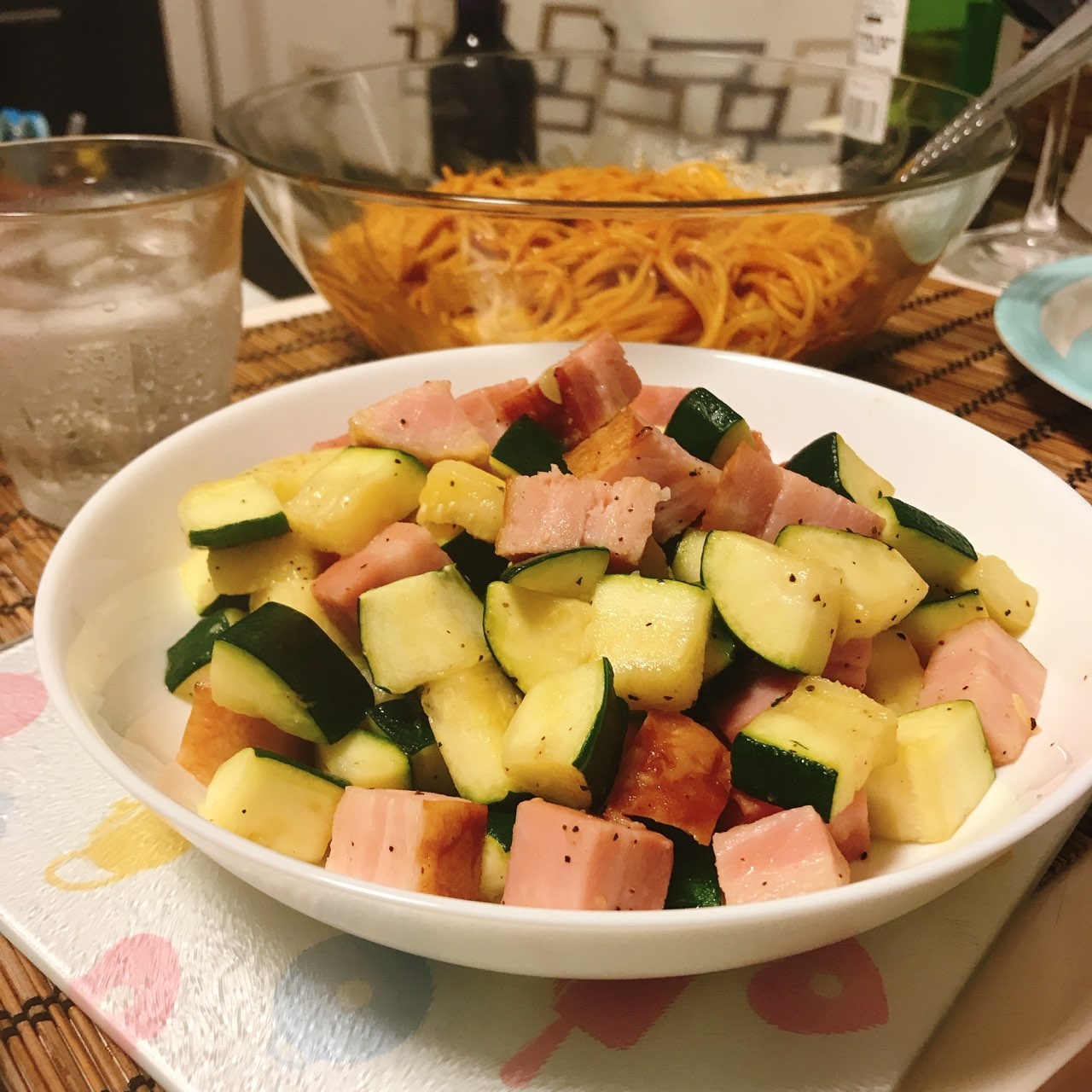 【10分でおつまみ!】ズッキーニとベーコン炒め