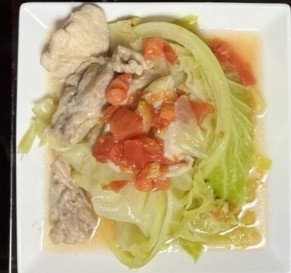 キャベツと鶏肉のトマト煮