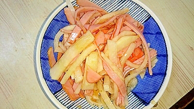 大根・ハム・カニカマの玉ねぎポン酢ケチャサラダ