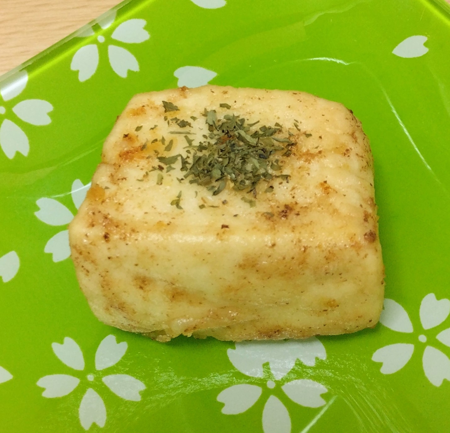 こっくり濃厚バター香る✨コンソメ風味の豆腐ソテー✨