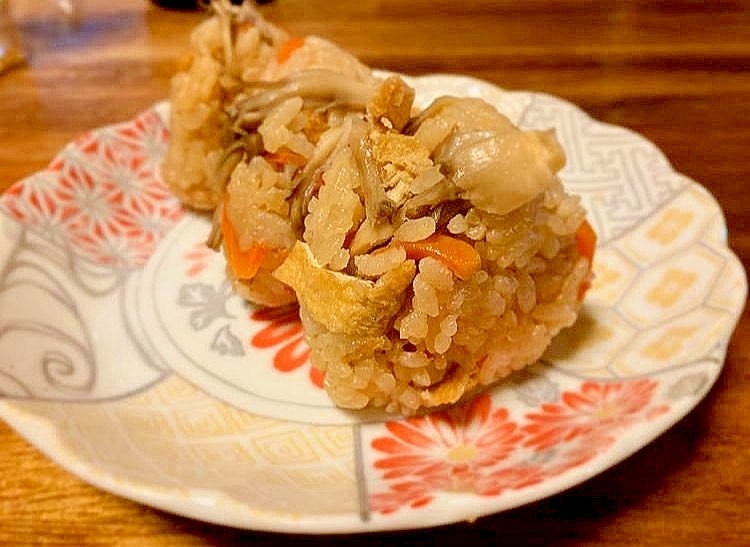 舞茸とにんじんの炊き込みご飯